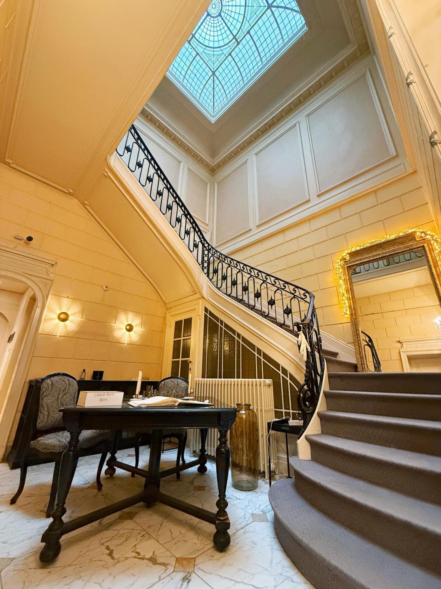 Hotel De Maitre De Vaughan Brussels Exterior photo